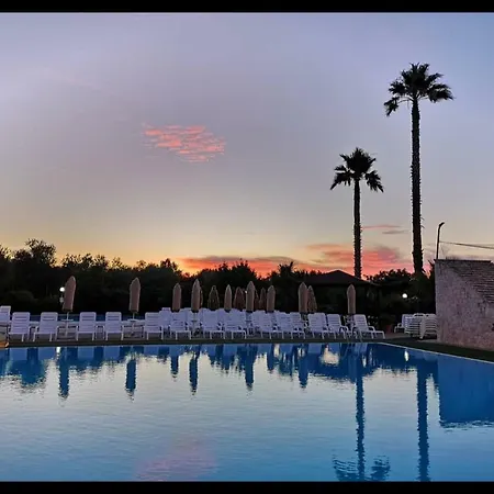 Trulli Arcobaleno Castellana Grotte